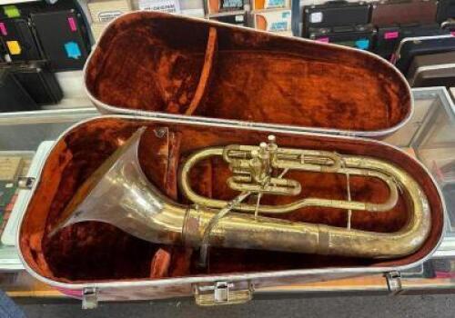VINTAGE BARITONE WITH CASE