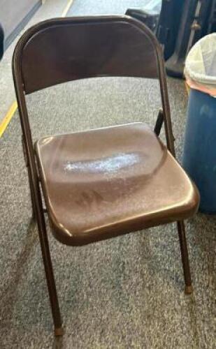 (10) FOLDING CHAIRS