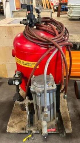 DESCRIPTION: PORTABLE COMPRESSOR QTY: 1