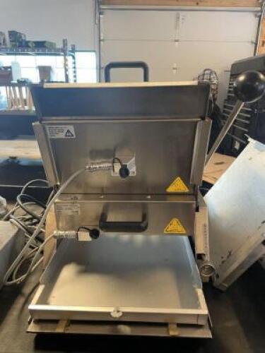 PRALINEN FIX PFM 2000 EIGHT POSITION DEPOSITOR FOR MOLD FILLINGS