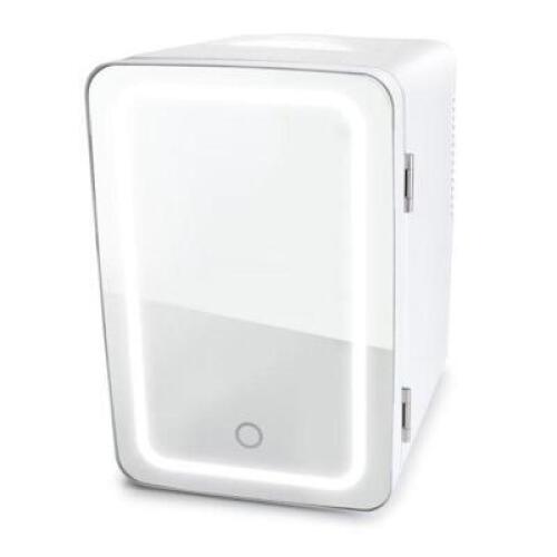 DESCRIPTION: (1) LIGHTED MINI FRIDGE BRAND/MODEL: PERSONAL CHILLER/K6101WH INFORMATION: WHITE/LED LIGHTS/CAPACITY: 0.17 CU-FT RETAIL$: $39.88 SIZE: 10