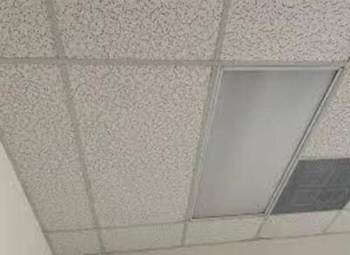 DESCRIPTION: (1) BOX OF (14) DROP CEILING TILES MUST COME INSPECTINFORMATION: WHITESIZE:&nbsp;2' X 2'QTY: 1