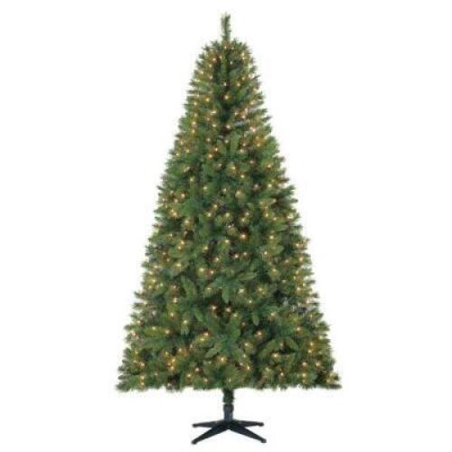 DESCRIPTION: (1) KENNEDY FIR ARTIFICIAL CHRISTMAS TREE BRAND/MODEL: HOLIDAY TIME/T-40 INFORMATION: 1061 BRANCH TIPS RETAIL$: $99.00 SIZE: 7.5' QTY: 1
