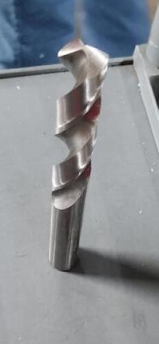 DESCRIPTION: (1) HSS TAPER LENGTH DRILL BIT BRAND/MODEL: VC 01398700 SIZE: 24.5mm RETAIL$: $152.37 QTY: 1