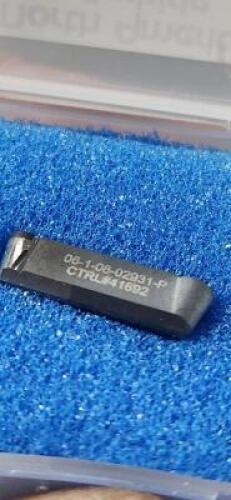 DESCRIPTION: (10) SOLID CARBIDE GROOVING INSERTS BRAND/MODEL: NORTH AMERICAN CARBIDE A4R400M04P00ST RETAIL$: $38.10 PER INSERT QTY: 10