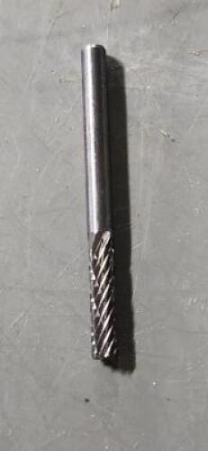 DESCRIPTION: (5) CARBIDE CYLINDER BURS BRAND/MODEL: UNKNOWN RETAIL$: $41.15 QTY: 5