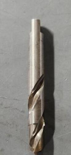 DESCRIPTION: (1) SOLID CARBIDE DRILL BIT BRAND/MODEL: KENNAMETAL B221A07938HP SIZE: 7.938mm RETAIL$: $93.10 QTY: 1