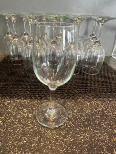 DESCRIPTION (16) WINE GLASSES THIS LOT IS: SOLD BY THE PIECE LOCATION KITCHEN QTY 16
