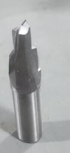 DESCRIPTION: (1) CARBIDE STEP ROUTER BITS BRAND/MODEL: VORTEX RB-8505-5 SIZE: INSPECT RETAIL$: 120.56 EA QTY: 1