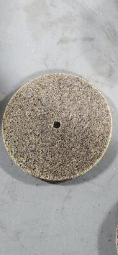 DESCRIPTION: (11) A/O UNITIZZED WHEELS BRAND/MODEL: STANDARD ABRASIVES 891135 SIZE: 3" DIA 1/4" THICK 1/4" HOLE RETAIL$: $168.96 QTY: 11