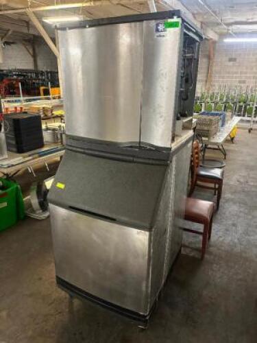 MANITOWOC 940 LB. AIR COOLED ICE HEAD W/ STORAGE BIN