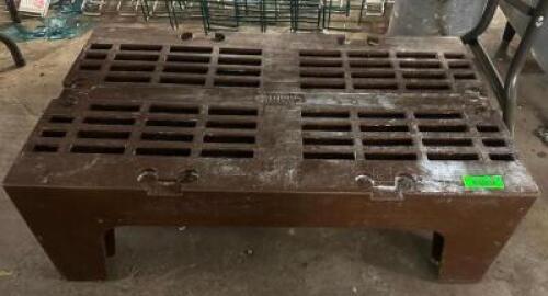 36" BROWN PLASTIC DUNNAGE RACK
