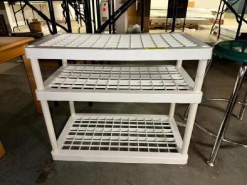 SMALL PLASTIC SHELF