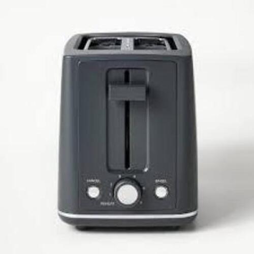 DESCRIPTION: (1) TOASTER BRAND/MODEL: DESIGN BY TARGET INFORMATION: STAINLESS STEEL WITH BLACK SIZE: 2 SLICE RETAIL$: $36.00 EA QTY: 1