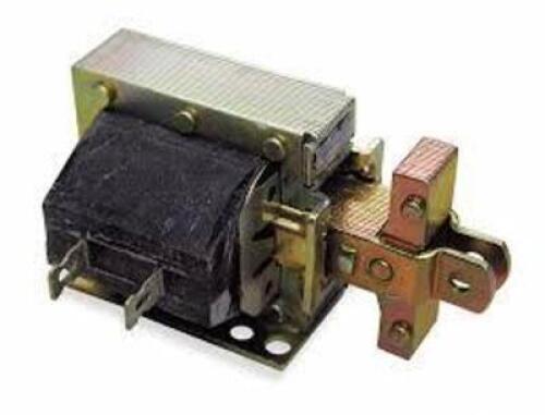 DESCRIPTION: (6) SOLENOID BRAND/MODEL: DORMEYER #4X893 SIZE: 240 V 50 HZ RETAIL$: $33.46 EA QTY: 6