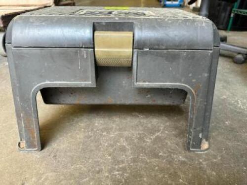 STEPSTOOL W/ STORAGE COMPARTMENT