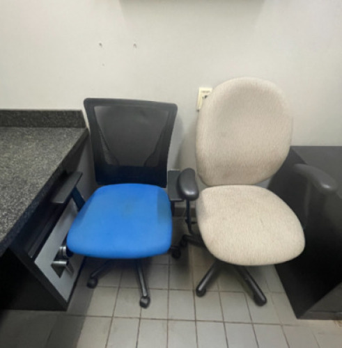 (2)- OFFICE CHAIRS