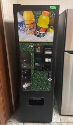 CB300-SA STAND ALONE BEVERAGE VENDING MACHINE