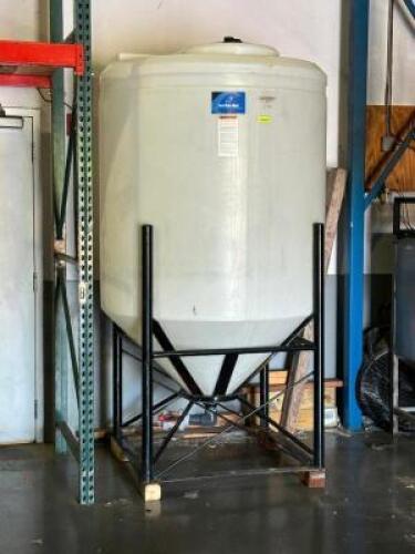 500 GAL. CONE BOTTOM LIQUID CONTAINER WITH STAND AND VALVE