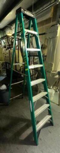8' FIBERGLASS PLATFORM LADDER.