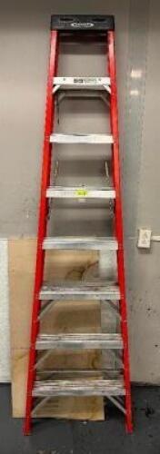 WERNER 8' FIBERGLASS LADDER