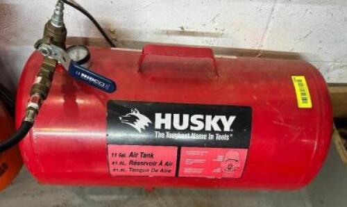 HUSKY 11 GALLON AIR TANK