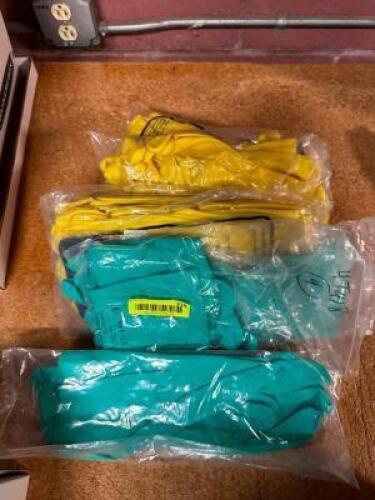 SAFETY GLOVES