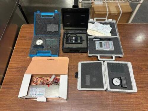 ASSORTED READING DEVICES