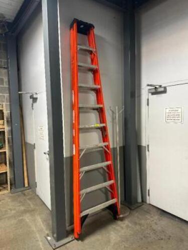 10 FT. LADDER