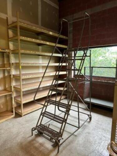 8 FT. ROLLING STAIRCASE