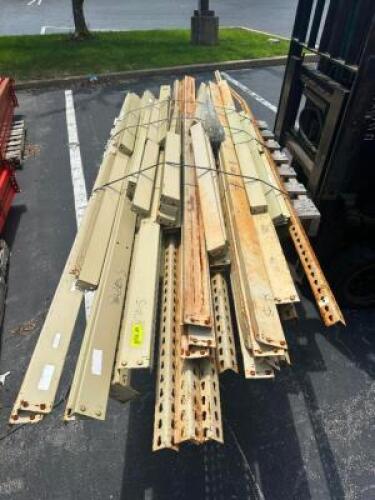 LARGE GROUP OF ASSORTED SHELVING HARDWARE