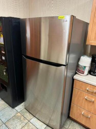 LG HOUSE HOLD REFRIGERATOR / FREEZER.