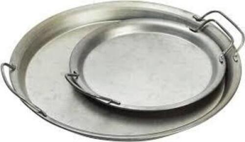 DESCRIPTION: (1) CASE OF (4) METAL SERVING TRAYS QTY: 1