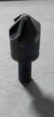 DESCRIPTION: (1) 90* HSS COUNTERSINK BRAND/MODEL: MA FORD 01057645 SIZE: 1/2" SD 2-3/4 DIA RETAIL$: $48.55 QTY: 1