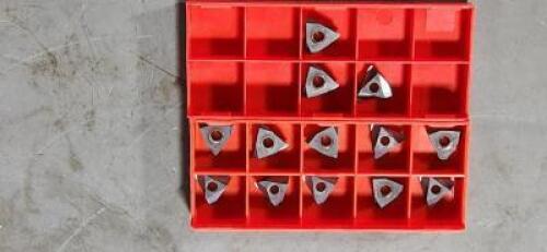 DESCRIPTION: (13) CARBIDE THREADING INSERTS BRAND/MODEL: SCHANOG 325630 RETAIL$: $296.40 QTY: 13