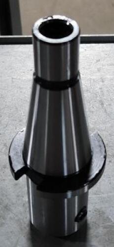 DESCRIPTION: (1) END MILL HOLDER BRAND/MODEL: VC NMTB40 SIZE: 5/8" HOLE 2.31' PRO 1-1/2' ND RETAIL$: $117.84 QTY: 1