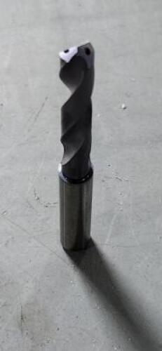 DESCRIPTION: (1) SOLID CARBIDE TWIST DRILL BRAND/MODEL: WALTER DC150-03-08.334A1-WJ3ORE SIZE: $73.88 RETAIL$: 7mm QTY: 1