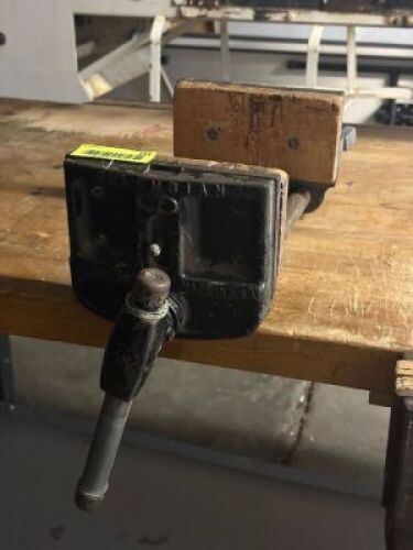 HEAVY DUTY TABLE MOUNTED VICE