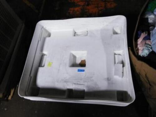 DESCRIPTION: (4) SHIPPING PALLETS INFORMATION: WHITE SIZE: 32" X 36.5" RETAIL$: $155.00 EA QTY: 4