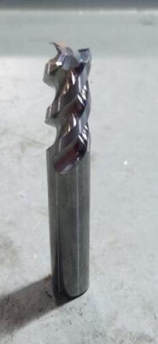 DESCRIPTION: (2) SOLID CARBIDE "CHATTER FREE" 5XD SQ END MILLS BRAND/MODEL: ISCAR ECAI-b-3.500-1.0-c500 SIZE: 1/2" DIA 3/4" LOC RETAIL$: $190.55 QTY: