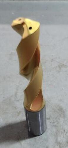 DESCRIPTION: (1) CARBIDE COOLANT THRU DRILL BIT BRAND/MODEL: KENNAMETAL B211A18400HP SIZE: 18.4mm DIA RETAIL$: $329.25 QTY: 1