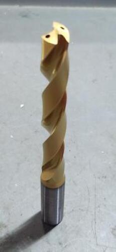 DESCRIPTION: (2) SOLID CARBIDE TAPER LENGTH DRILL BIT BRAND/MODEL: KENNAMETAL 4101789 SIZE: 12.5" DIA RETAIL$: $1,015.04 QTY: 2
