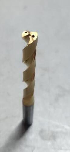 DESCRIPTION: (2) CARBIDE TAPER LENGTH DRILL BIT BRAND/MODEL: KENNAMETAL 58465303 SIZE: 7.5mm RETAIL$: $469.00 QTY: 2