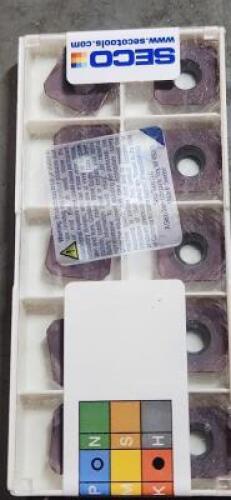 DESCRIPTION: (20) SEEX CARBIDE MILLING INSERTS BRAND/MODEL: SECO SEEX1505AFTN-M17 RETAIL$: $286.80 QTY: 20