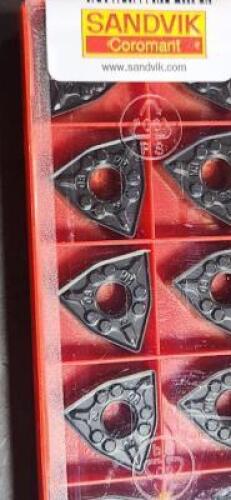 DESCRIPTION: (20) CARBIDE TURNING INSERTS BRAND/MODEL: SANDVIKWNMG432WM RETAIL$: $243.00 QTY: 20