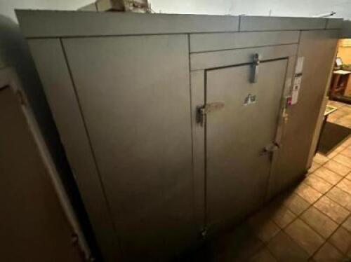 8' X 10' WALK IN COOLER WITH KE2 TEMP / AIR DEFROST