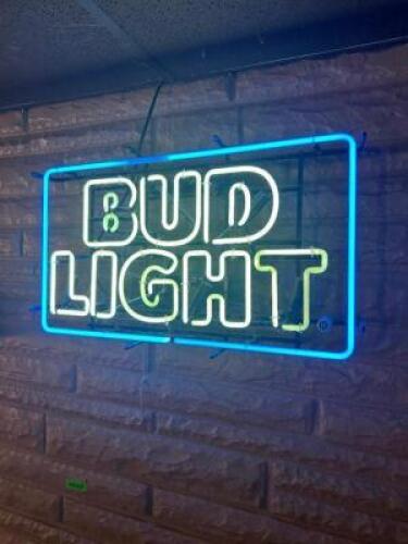 BUD LIGHT NEON SIGN