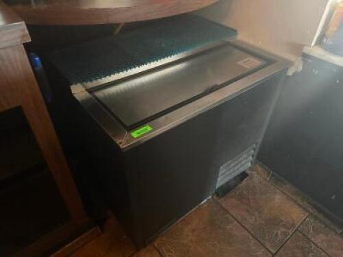 SINGLE SECTION REACH IN BOTTLE CHILLER