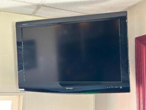 CEILING MOUNTED TV