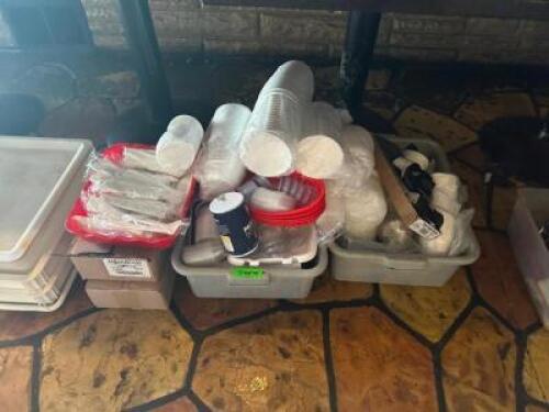 LARGE GROUP OF ASSORTED SMALLWARES